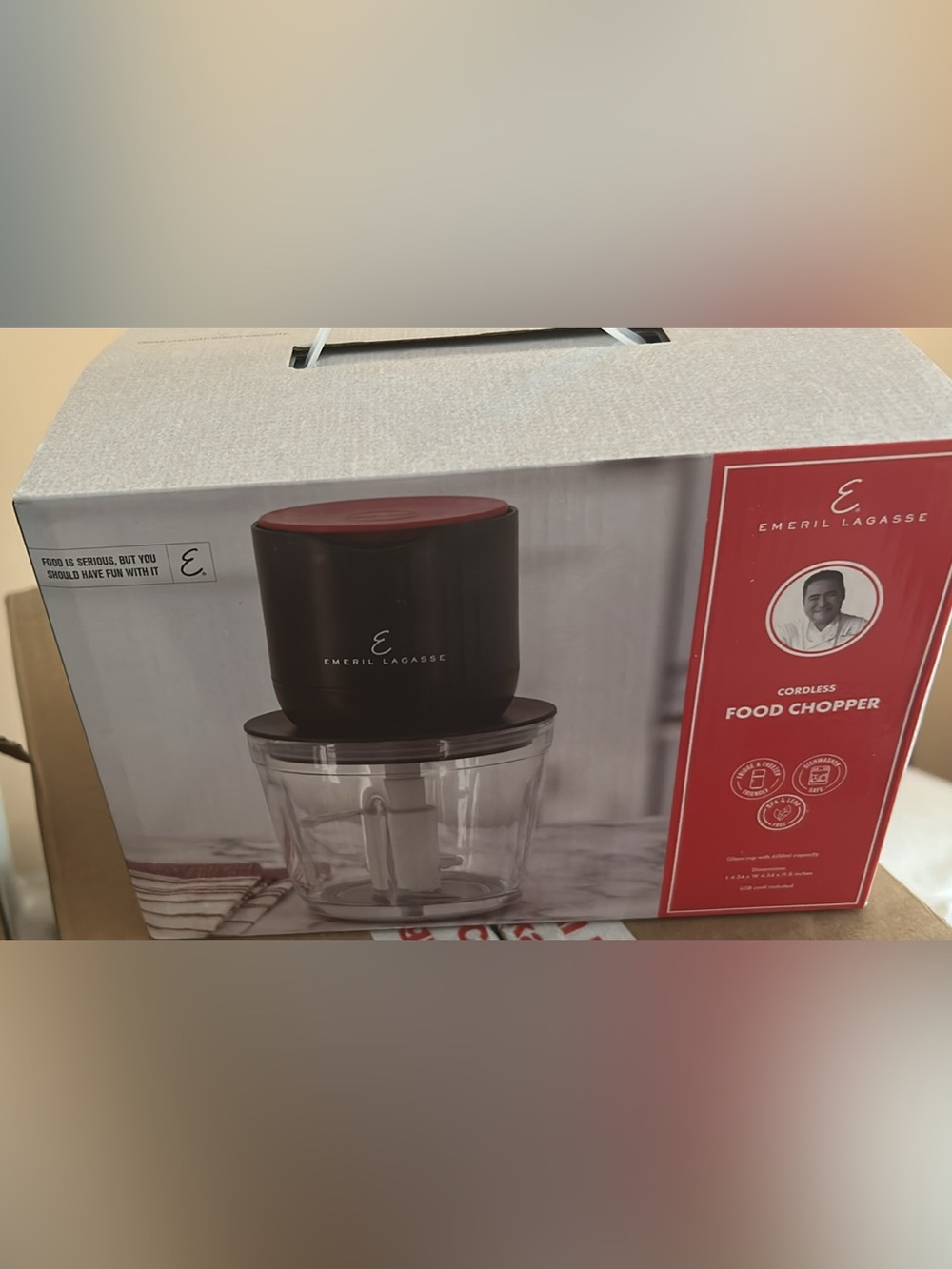 Cordless Food Chopper in Black and Red